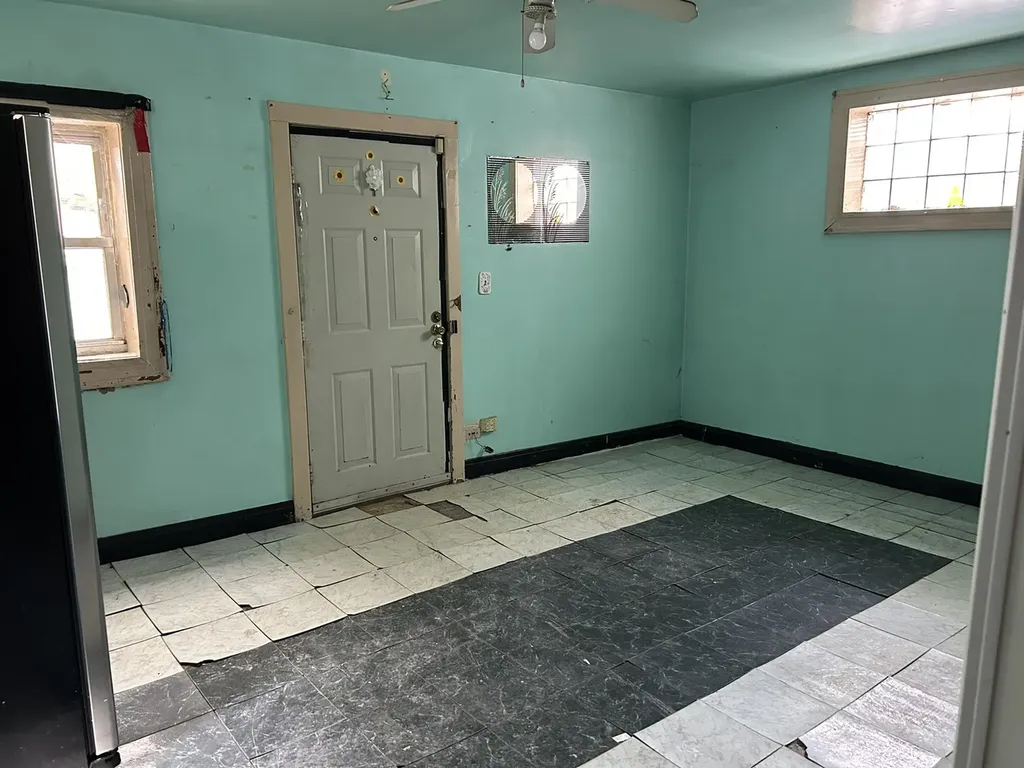 3854 South Albany Avenue Chicago IL 60632