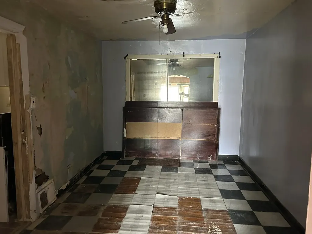 3854 South Albany Avenue Chicago IL 60632