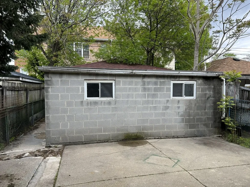 3854 South Albany Avenue Chicago IL 60632