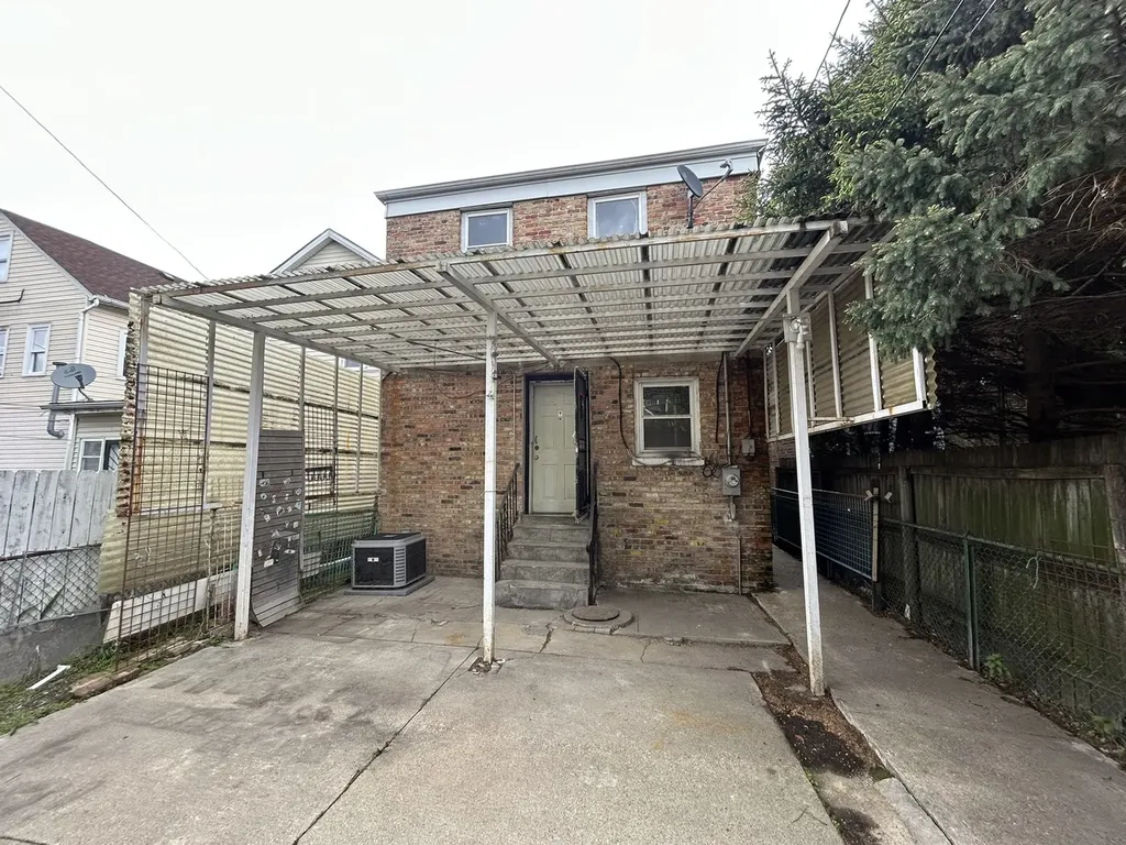 3854 South Albany Avenue Chicago IL 60632