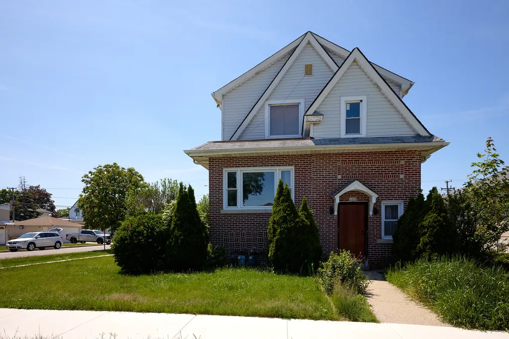 1402 North 15th Avenue Melrose Park IL 60160