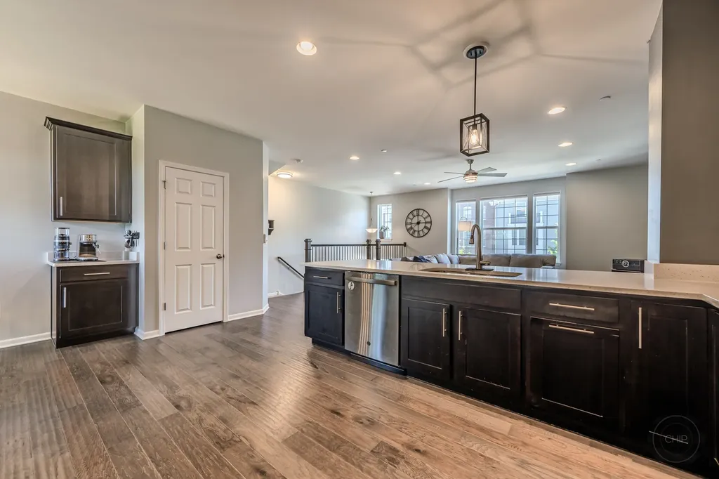 2515 Huntleigh Lane Woodridge IL 60517