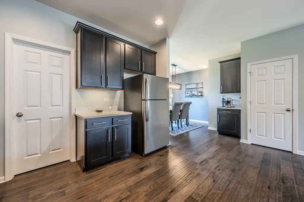 2515 Huntleigh Lane Woodridge IL 60517