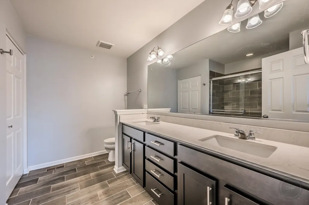 2515 Huntleigh Lane Woodridge IL 60517