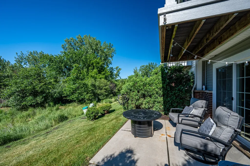 2515 Huntleigh Lane Woodridge IL 60517