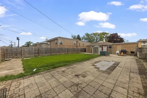1926 South 16th Avenue Broadview IL 60155