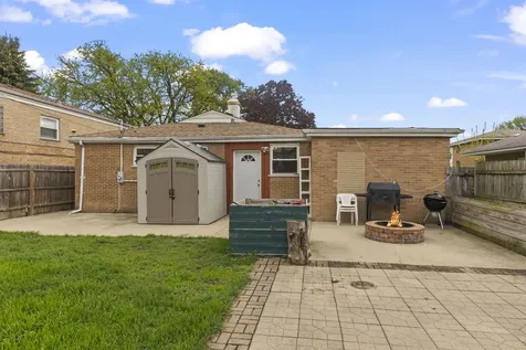 1926 South 16th Avenue Broadview IL 60155