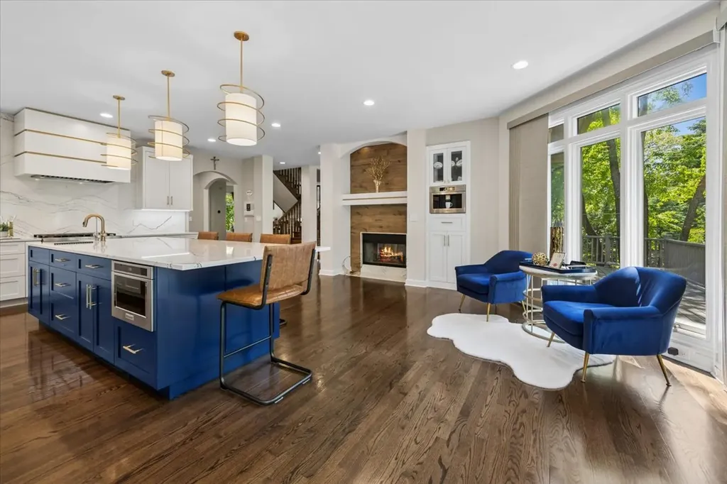 203 Crooked Tree Court Naperville IL 60565