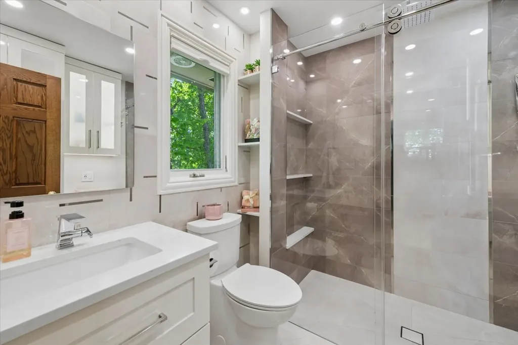 203 Crooked Tree Court Naperville IL 60565