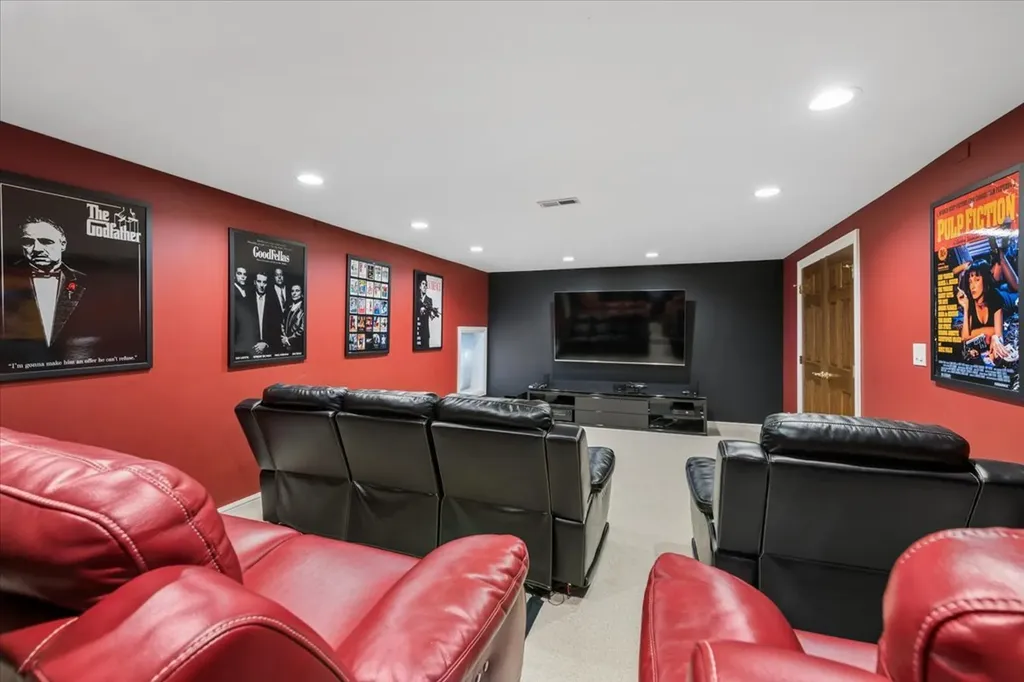 203 Crooked Tree Court Naperville IL 60565