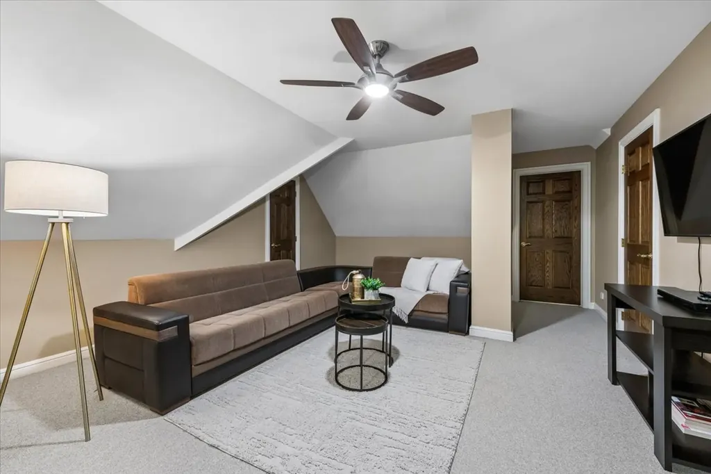 203 Crooked Tree Court Naperville IL 60565