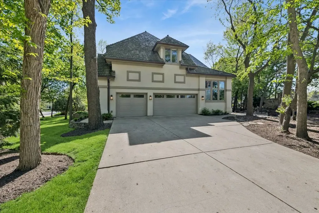 203 Crooked Tree Court Naperville IL 60565