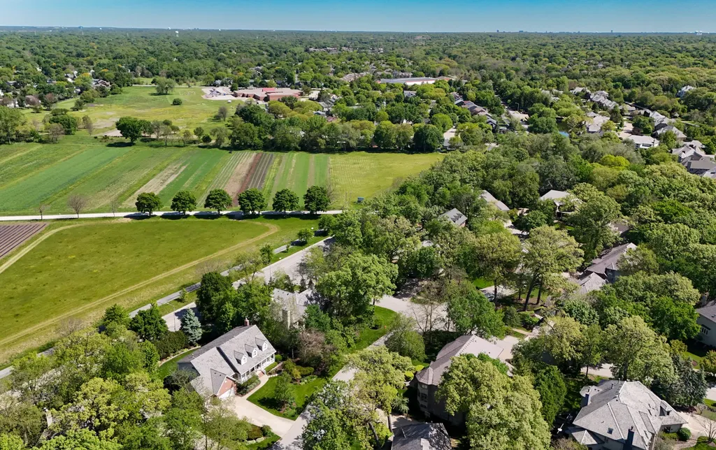 203 Crooked Tree Court Naperville IL 60565