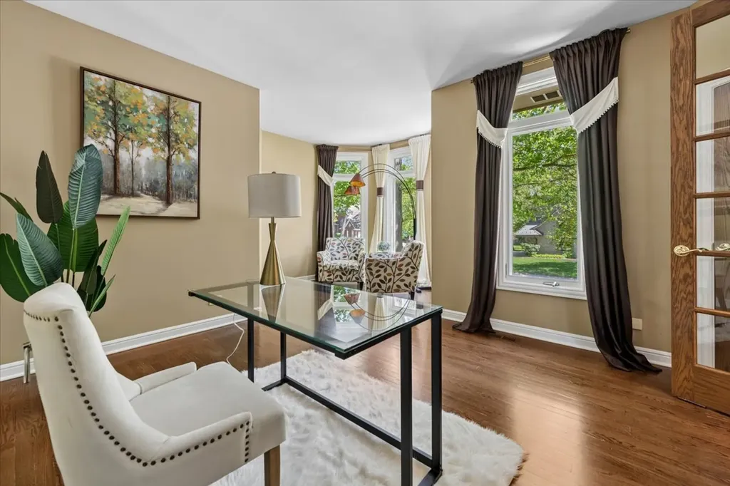 203 Crooked Tree Court Naperville IL 60565