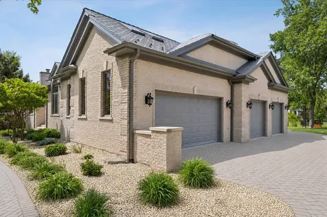 13175 Da Vinci Street Lemont IL 60439