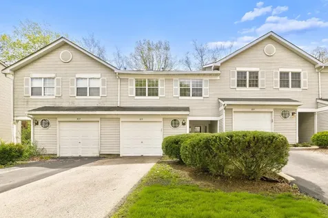 615 Buckskin Lane Carpentersville IL 60110