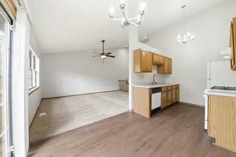 615 Buckskin Lane Carpentersville IL 60110