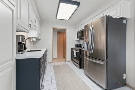 1000 Deerfield Road Highland Park IL 60035