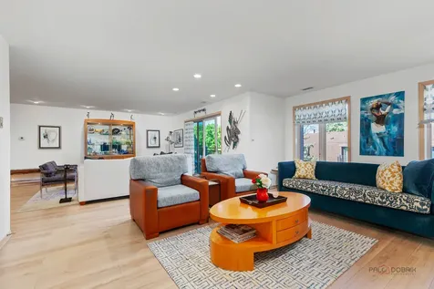 1000 Deerfield Road Highland Park IL 60035