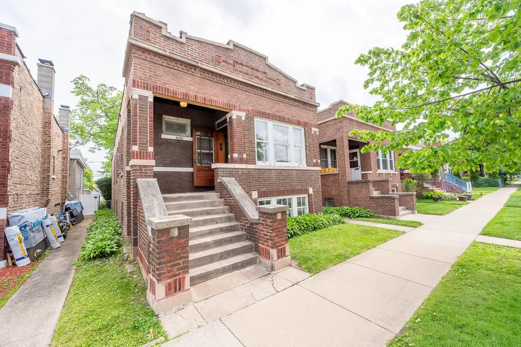 2323 Highland Avenue Berwyn IL 60402