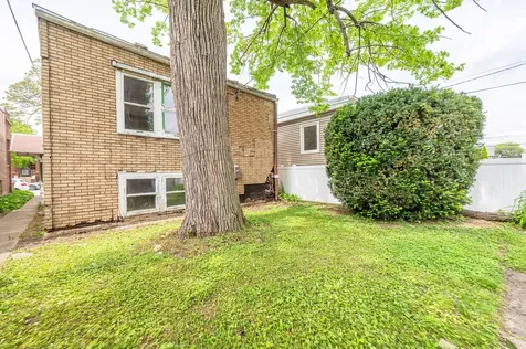 2323 Highland Avenue Berwyn IL 60402