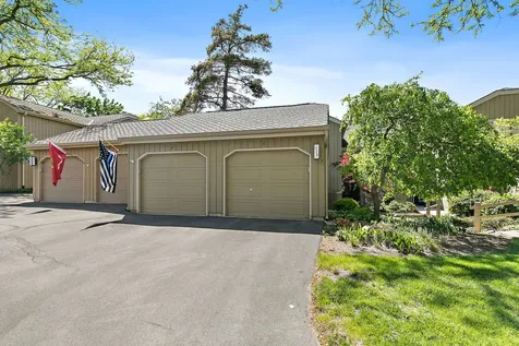 228 Hickory Lane Lake Barrington IL 60010