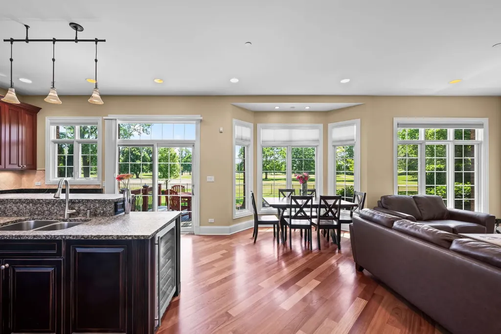 1105 Austin Avenue Park Ridge IL 60068