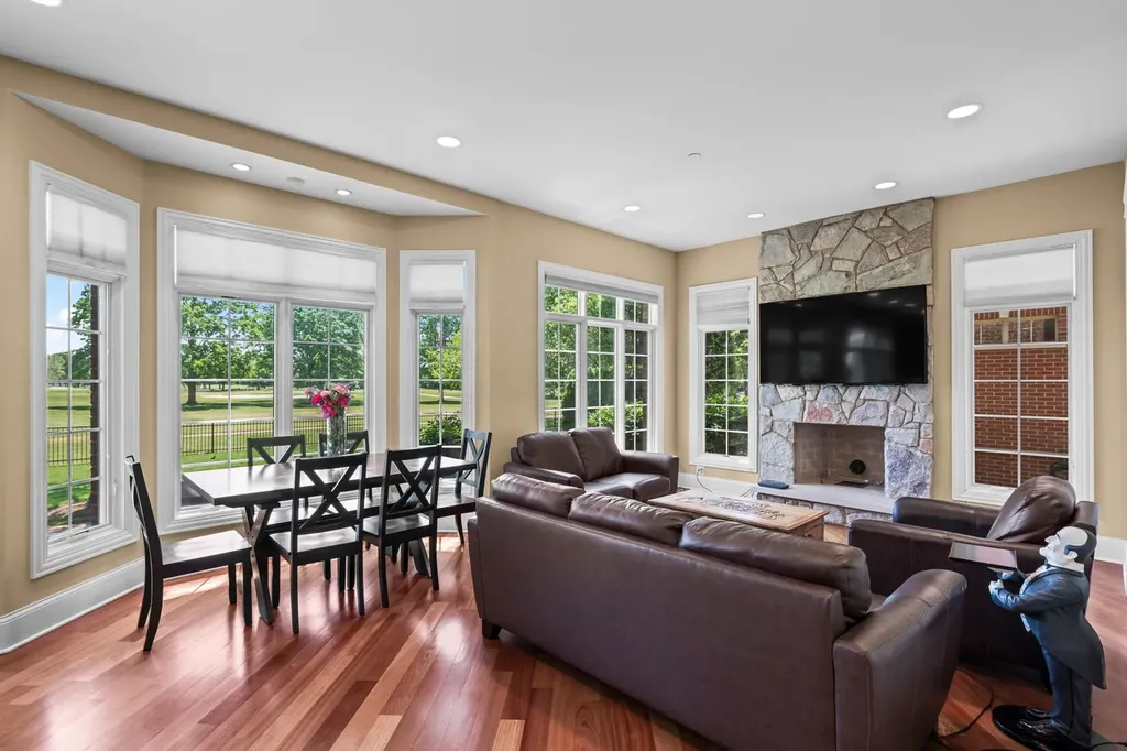 1105 Austin Avenue Park Ridge IL 60068