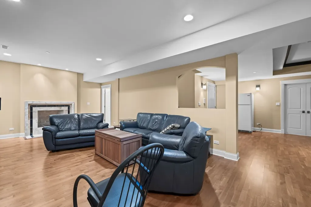 1105 Austin Avenue Park Ridge IL 60068