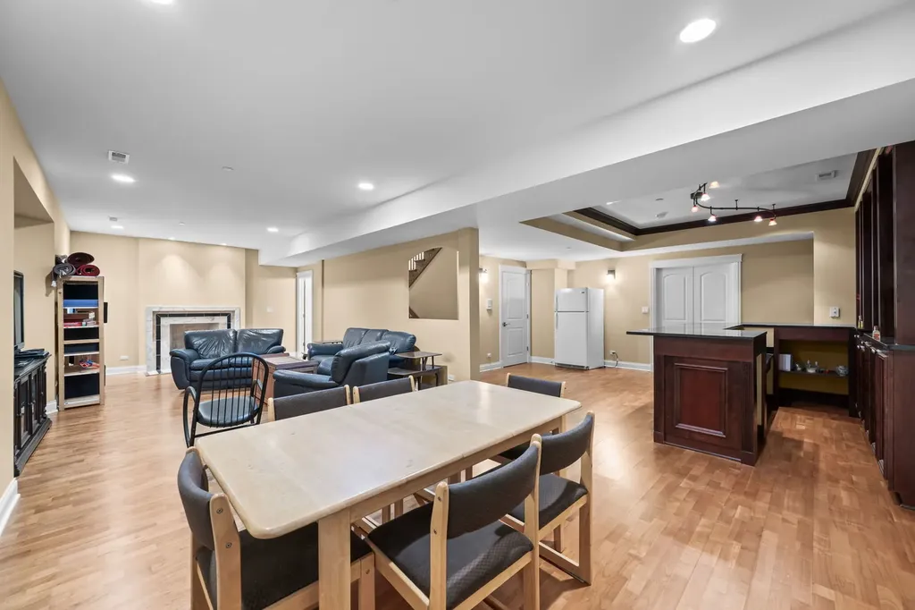 1105 Austin Avenue Park Ridge IL 60068