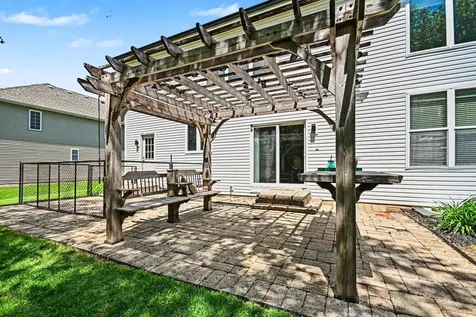 517 Meadowwood Lane Oswego IL 60543