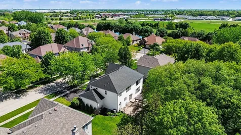 517 Meadowwood Lane Oswego IL 60543