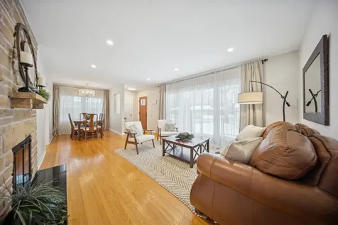 814 South Evergreen Avenue Arlington Heights IL 60005