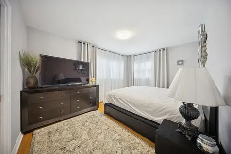 814 South Evergreen Avenue Arlington Heights IL 60005