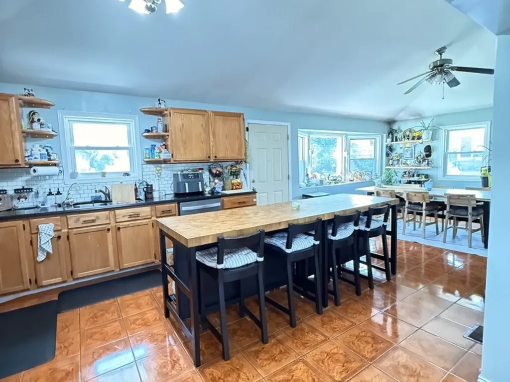 3935 Birchwood Avenue Skokie IL 60077