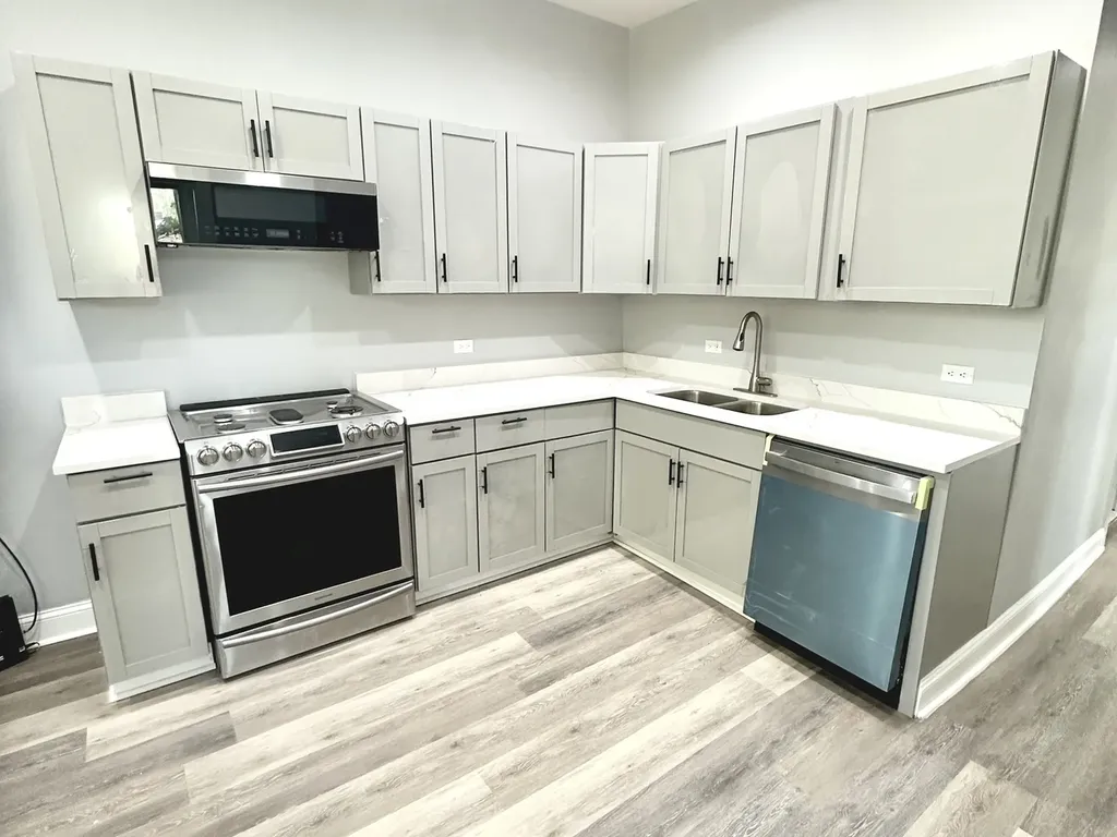 2720 West Harrison Street Chicago IL 60612