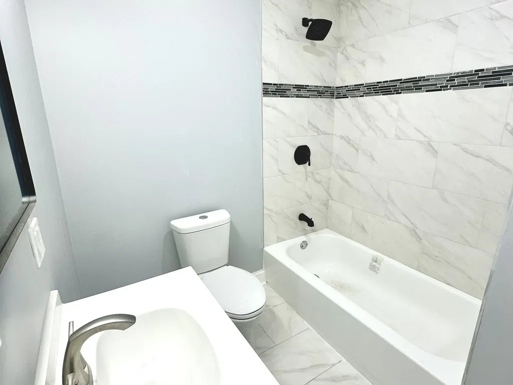 2720 West Harrison Street Chicago IL 60612