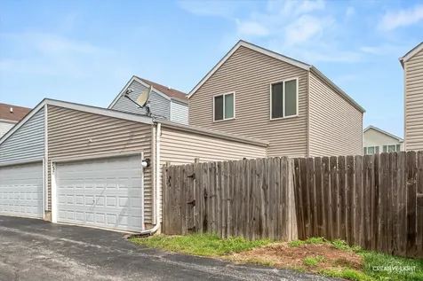 737 Serendipity Drive Aurora IL 60504