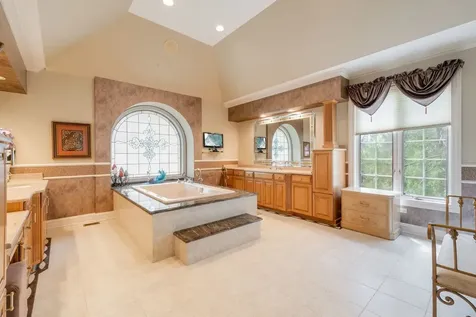 55 South Wynstone Drive S North Barrington IL 60010