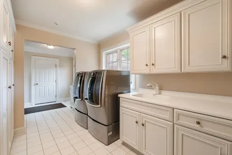 55 South Wynstone Drive S North Barrington IL 60010