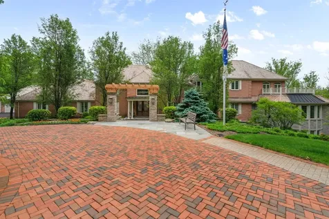 55 South Wynstone Drive S North Barrington IL 60010