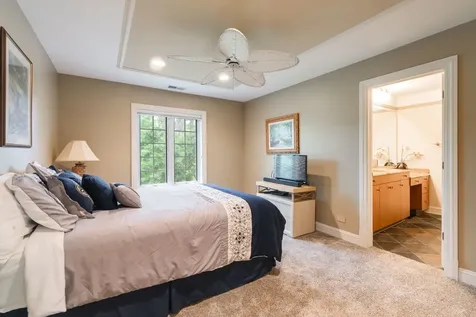 55 South Wynstone Drive S North Barrington IL 60010
