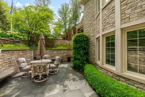 55 South Wynstone Drive S North Barrington IL 60010