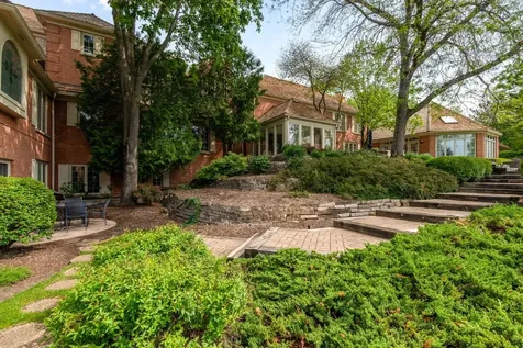 55 South Wynstone Drive S North Barrington IL 60010