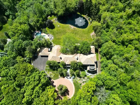 55 South Wynstone Drive S North Barrington IL 60010
