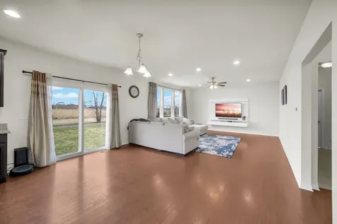 4255 Fraser Circle Naperville IL 60564
