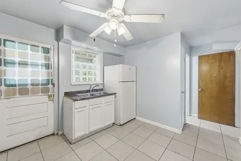 7843 South Yates Boulevard Chicago IL 60649