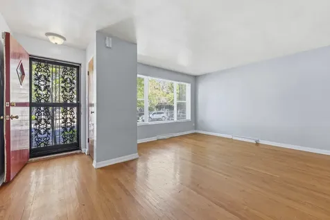 7843 South Yates Boulevard Chicago IL 60649