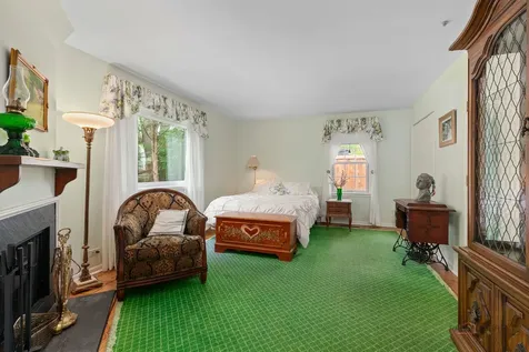 214 Washington Circle Lake Forest IL 60045