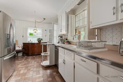 214 Washington Circle Lake Forest IL 60045